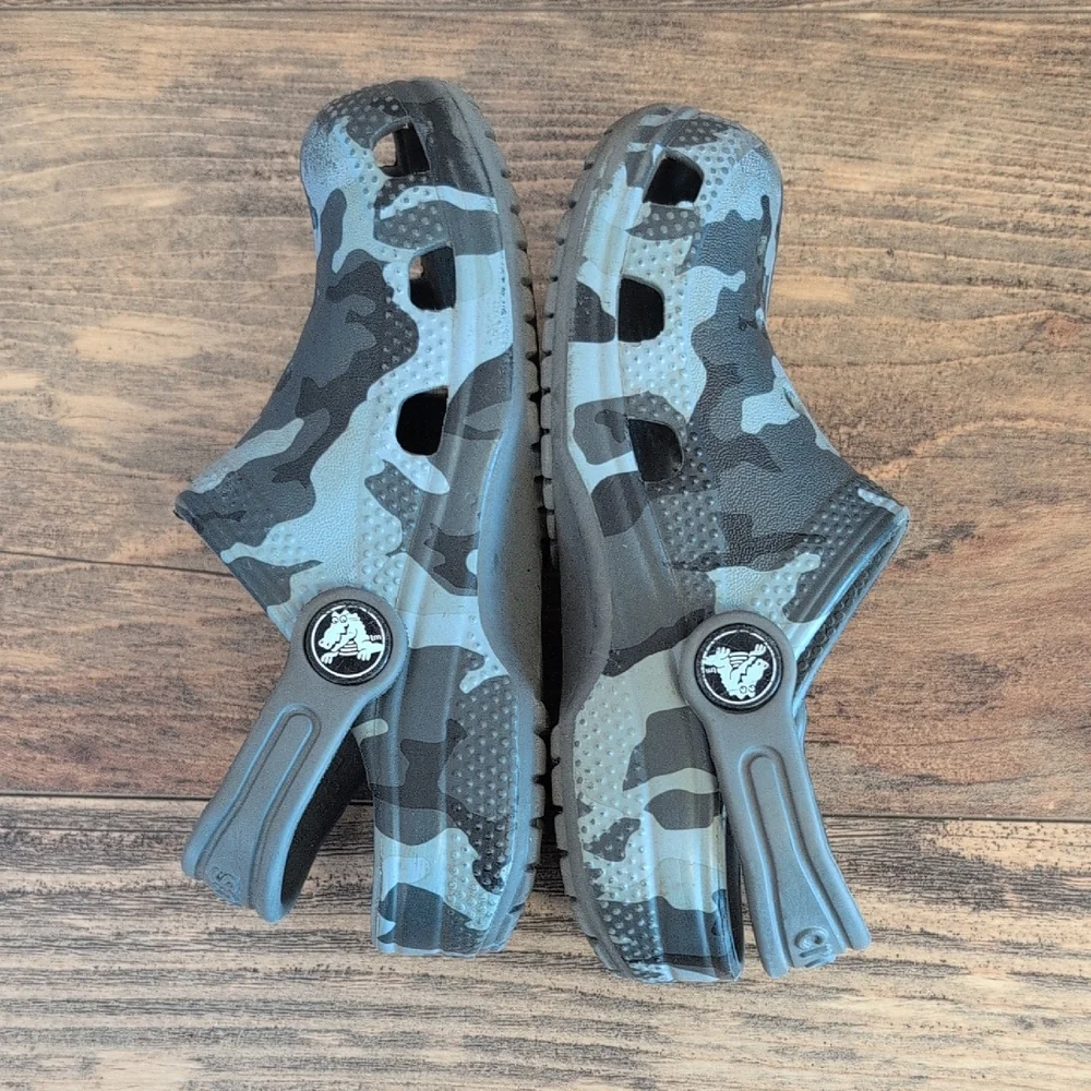 CROCS durable water